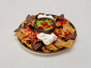 Totopos Con Guacamole (para 2 personas )