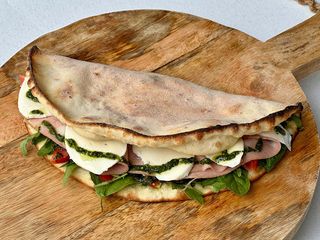 СЕНДВІЧ З МОРТАДЕЛЛОЮ (260g)