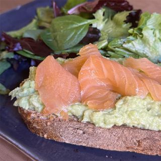 Tostada De Salmón Ahumado