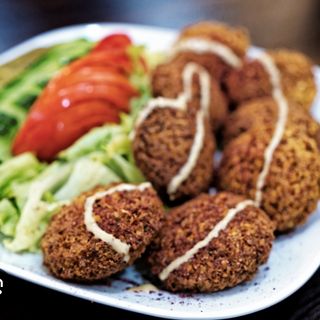 Plato falafel