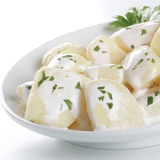 Ración De Patatas Con Alioli