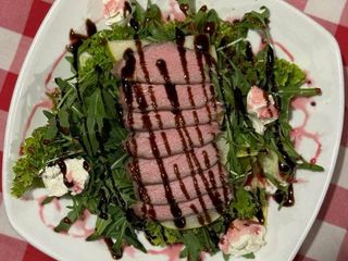 Салат з ростбіфом та грушею (245g)