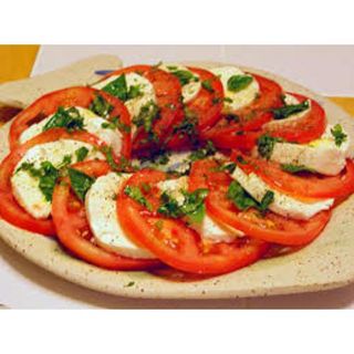 Ensalada De Tomate Y Mozzarella