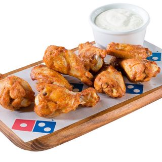 Chicken Wings z sosem czosnkowym