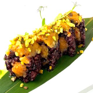 242 BLACK MENTA ROLL 8pz