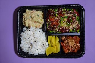 1. Yangnyeom KFC (pikantny)