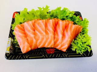 Sashimi  Salmão (12 peças). 
