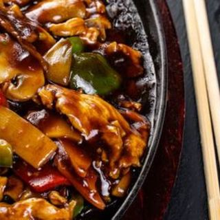 H04. Porc cu ciuperci/口蘑肉片/Mashroom pork