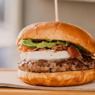Burger Serranito