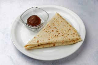 Palačinka sa džemom od kajsija