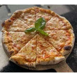 Margherita Pizza with Free Gelato Scoop