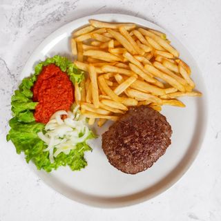 Gurmanska pljeskavica s pomfritom