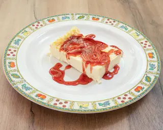 Tarta De Queso con furtos rojos