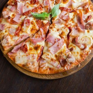 Pizza Prosciutto (Mediana)