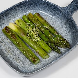 52.- Espárragos