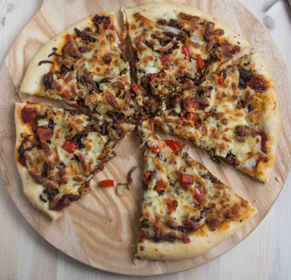 Beef pizza (medium)