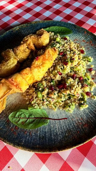 Brokułowe Tabbouleh z Kurczakiem w Tempurze