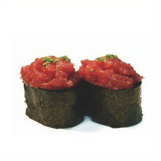 43 Sushi Tartar De Atún Picante (2 Pzs.)