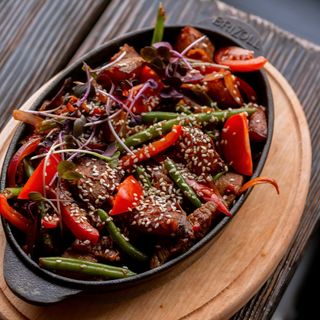 Пательня з телятиною (440г)