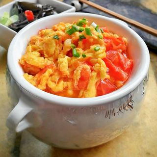 i17. Roșii cu ouă 西红柿炒蛋