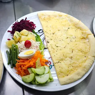 Moitie Salade Pizza