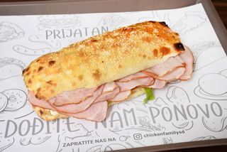 Sendvič sa pečenicom