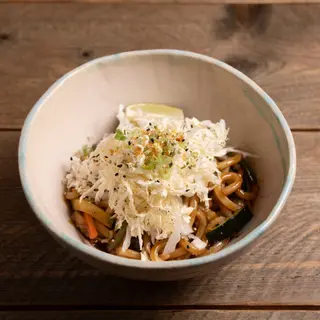 Udon De Pollo Con Ternera Y Langostinos