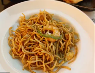 Yakisoba Frito Con Gambas