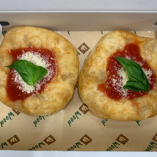 Pizza fritta con pomodoro - 2 pezzi