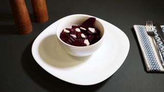 Salata de sfecla rosie in otet