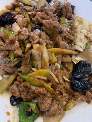 66. Телешко със зеленчуци (800гр)