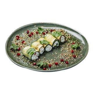 ROLADKI Z CUKINII Z NADZIENIEM SEROWYM