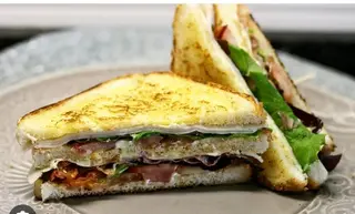 Sándwich Especial De Pollo