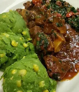 Mokimo with Chicken Kienyeji