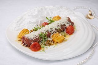 Салат із яловичим карпачо (300г)