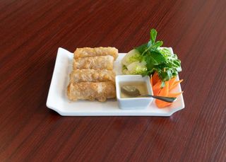 10. Rollitos Vietnamitas (4 Pzs.)