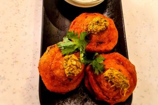 Dhaal Bhajia (3 pieces)