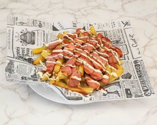 Salchichas Bockwurst & Patatas al estilo belga (Salchipapa) 