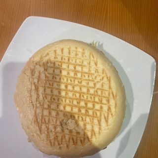 Campero de  pollo Con Queso y verdura y salsa 