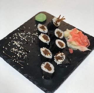 Hosomaki kanpyo z sezamem