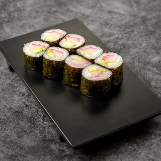 Maki surimi aguacate
