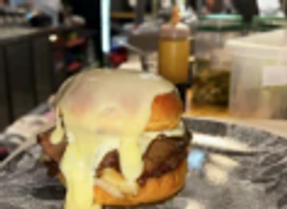 Hamburguesa Huracán Helena