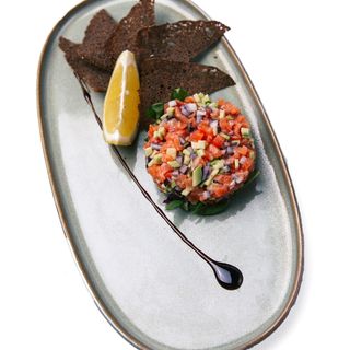 Тар-тар з лосося слабосоленого (100г)