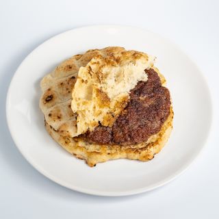 Velika pljeskavica u lepinji