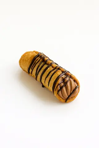 Cannolo Siciliano 2.0 con crema de Kinder Bueno