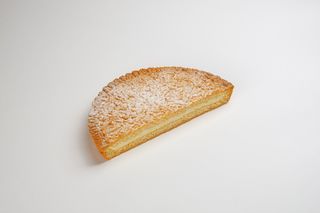 Пирог Творожный, половинка (500г)