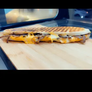 Sándwich De Carne Desmechada Y Queso 
