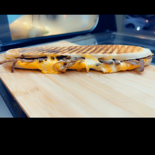 Sándwich De Carne Desmechada Y Queso 