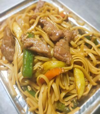 20. Tallarines Fritos Con Ternera