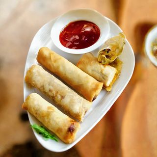 Vegetarian spring rolls 2pcs